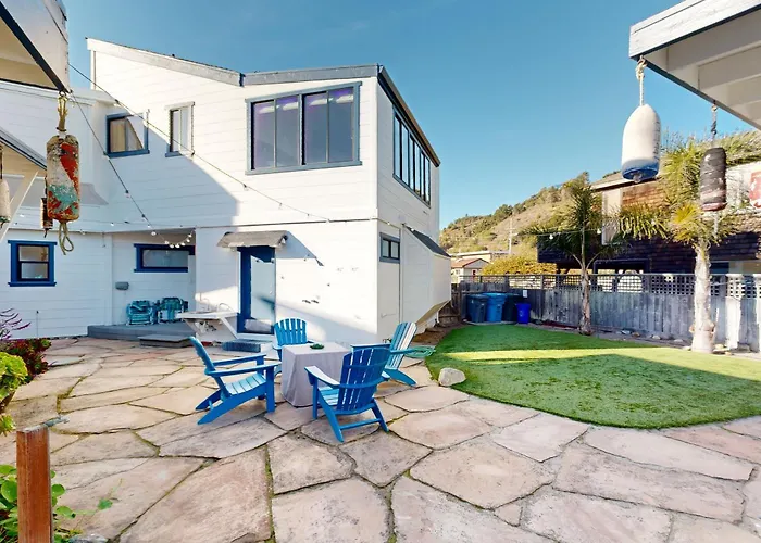 Stroll To Shore: Stinson Beach Gem W/ Hot Tub