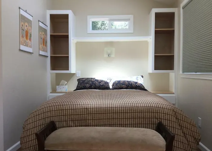 Amitabha Wine Country Cottage